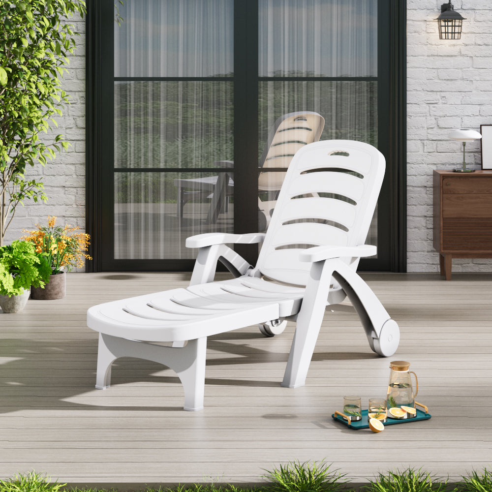 Outdoor Plastic Foldable Garden Poolside Lounger Recliner with Wheels