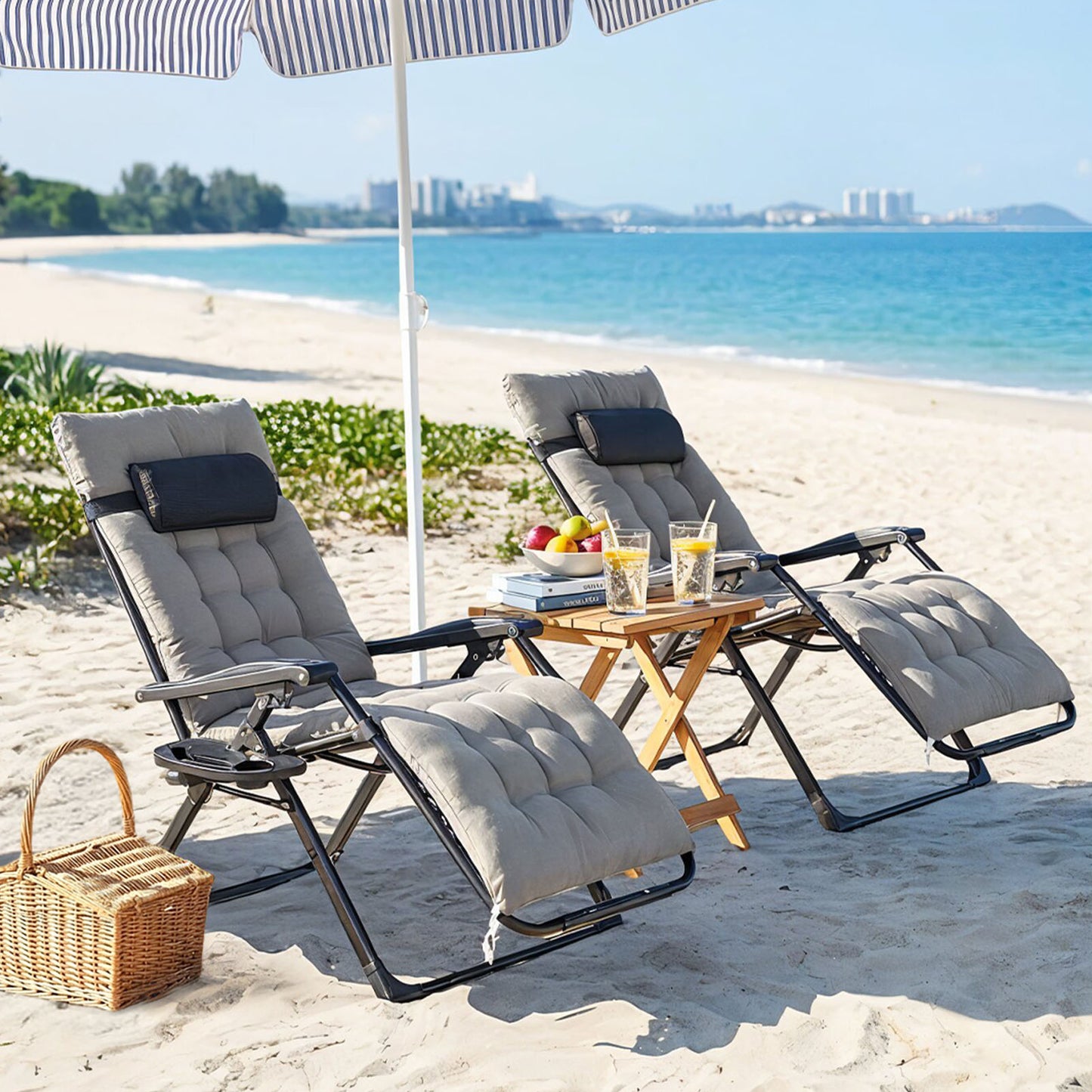 Zero Gravity Outdoor Recliner with Seat Cushion & Headrest