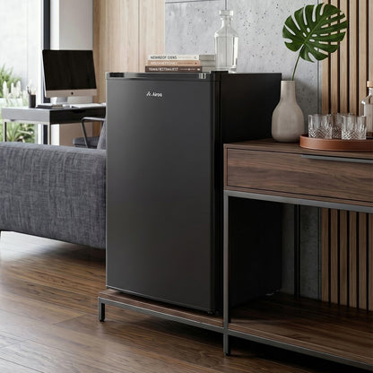 Black Compact Refrigerator with 9L Freezer Compartment