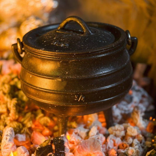 Cast Iron Cauldron with Lid