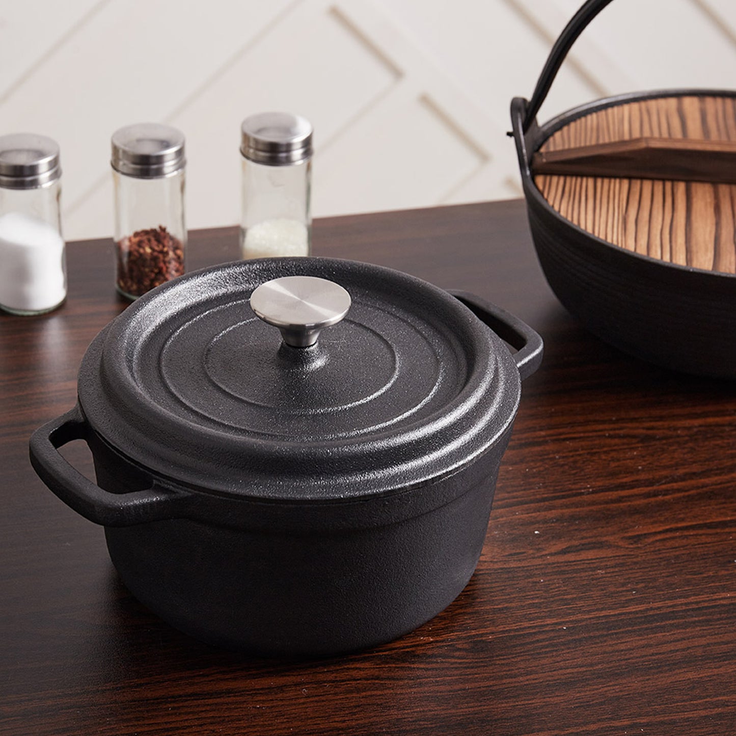 1L Pre-Seasoned Cast Iron Dutch Oven with Lid